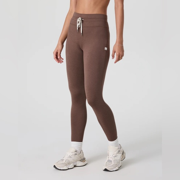 VUORI - Like New Halo Leggings in Chocolate Milk Heather - M - Picture 3 of 12